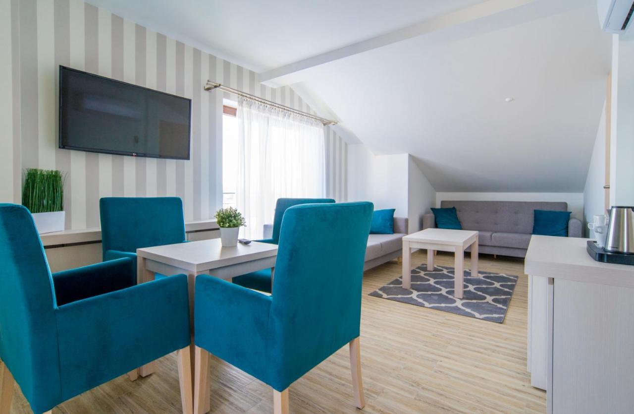 Delfin Bed & Breakfast Мендзиводзе Екстериор снимка