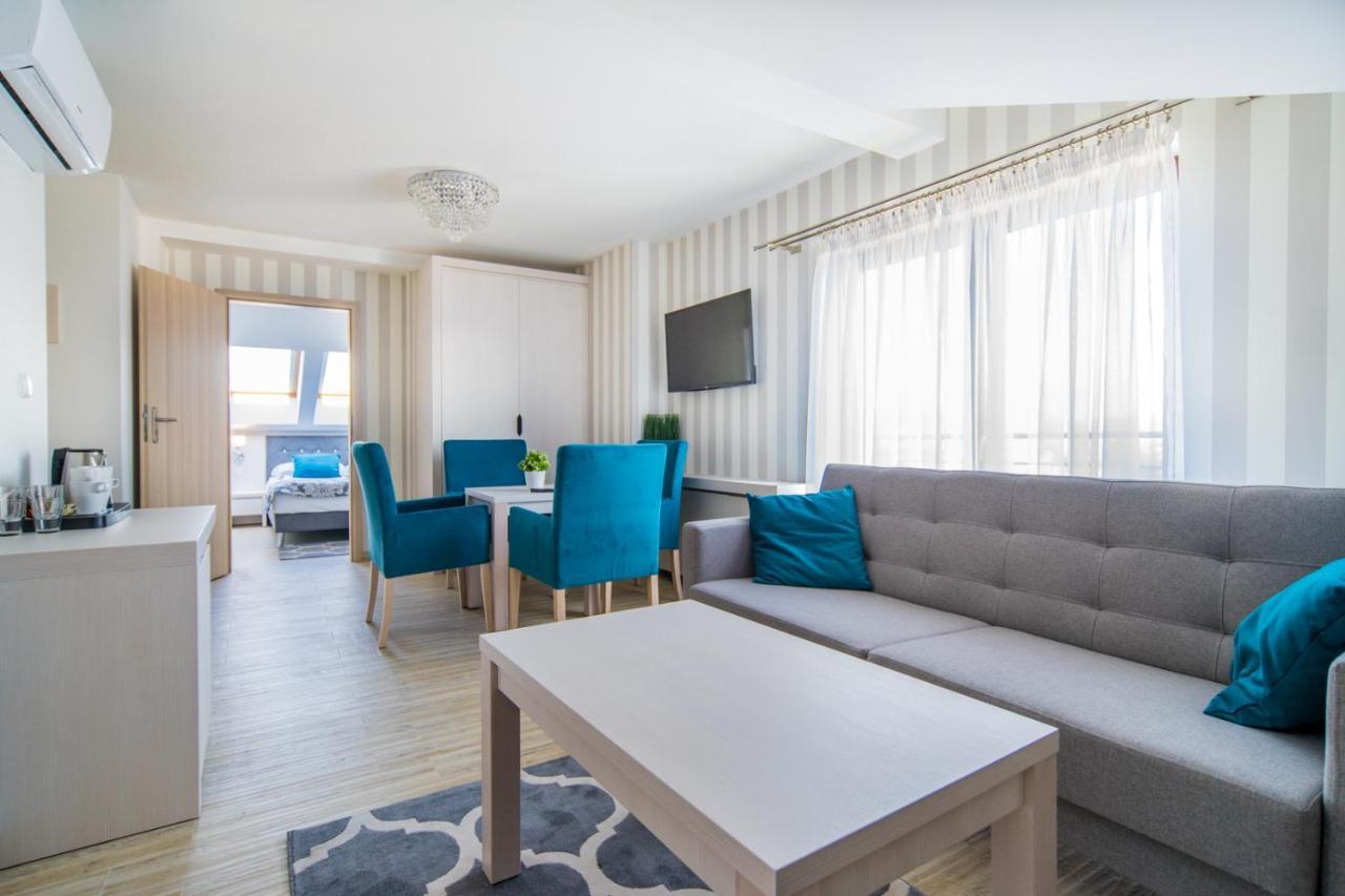 Delfin Bed & Breakfast Мендзиводзе Екстериор снимка