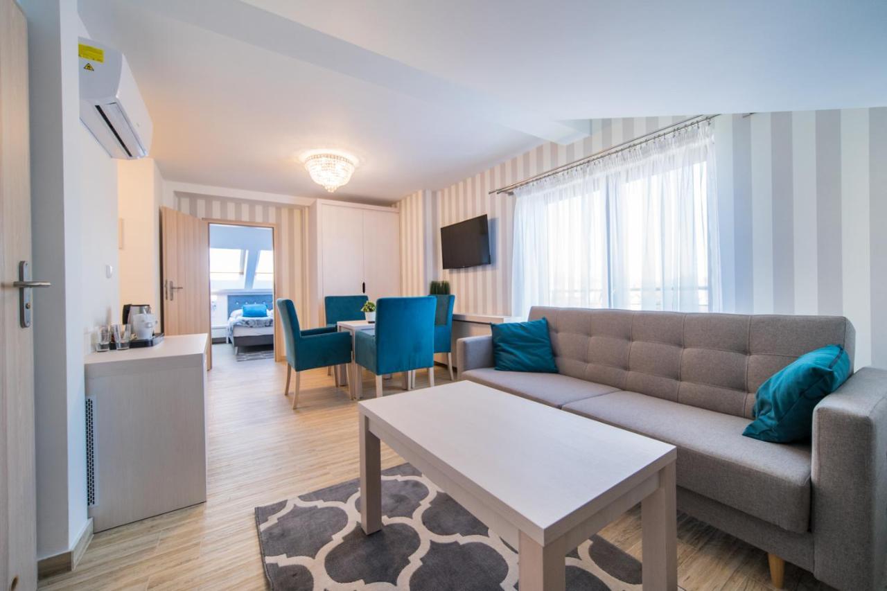 Delfin Bed & Breakfast Мендзиводзе Екстериор снимка