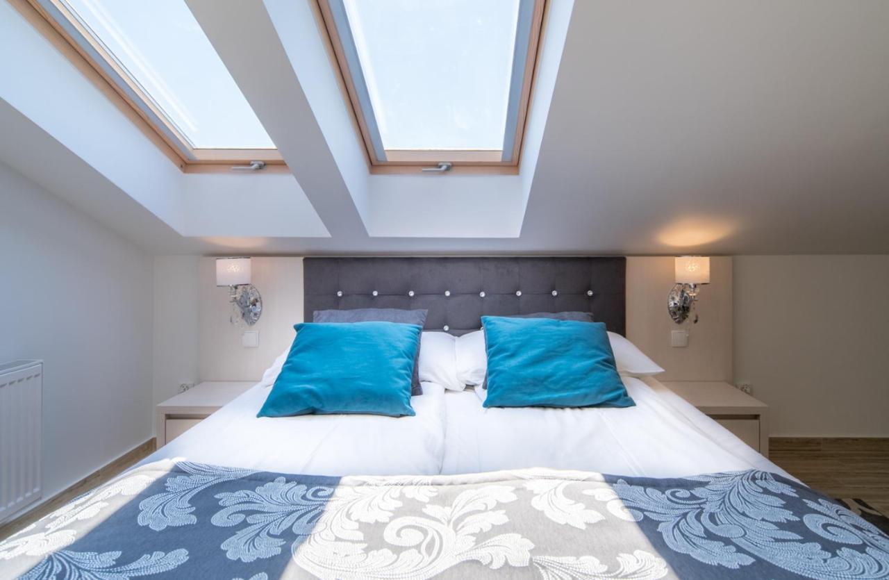 Delfin Bed & Breakfast Мендзиводзе Екстериор снимка