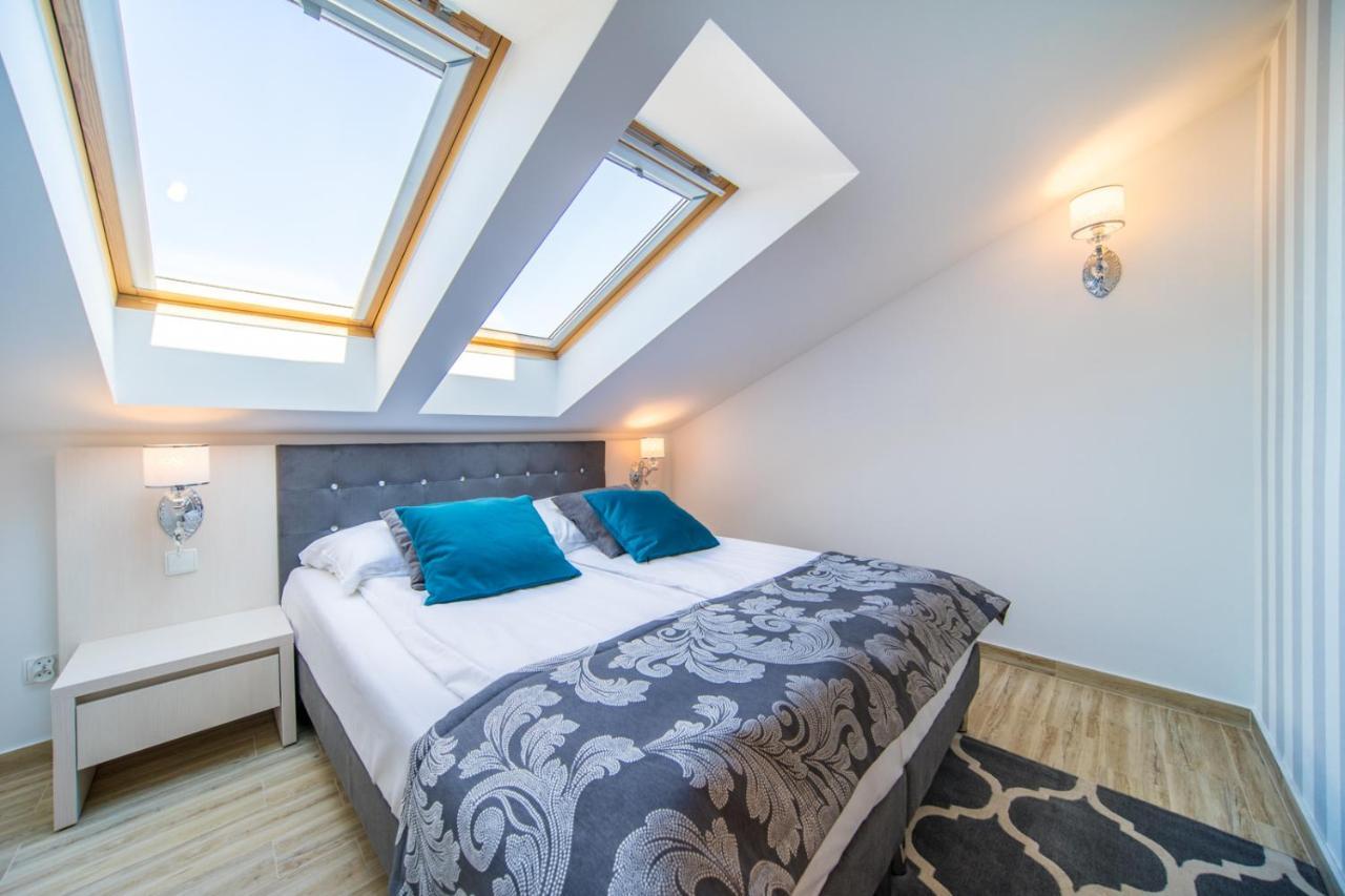 Delfin Bed & Breakfast Мендзиводзе Екстериор снимка