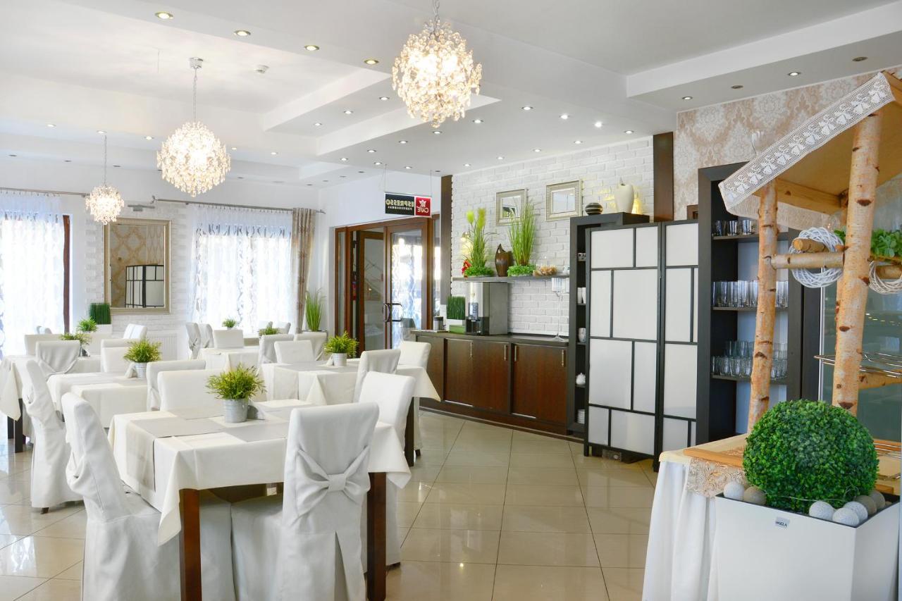 Delfin Bed & Breakfast Мендзиводзе Екстериор снимка
