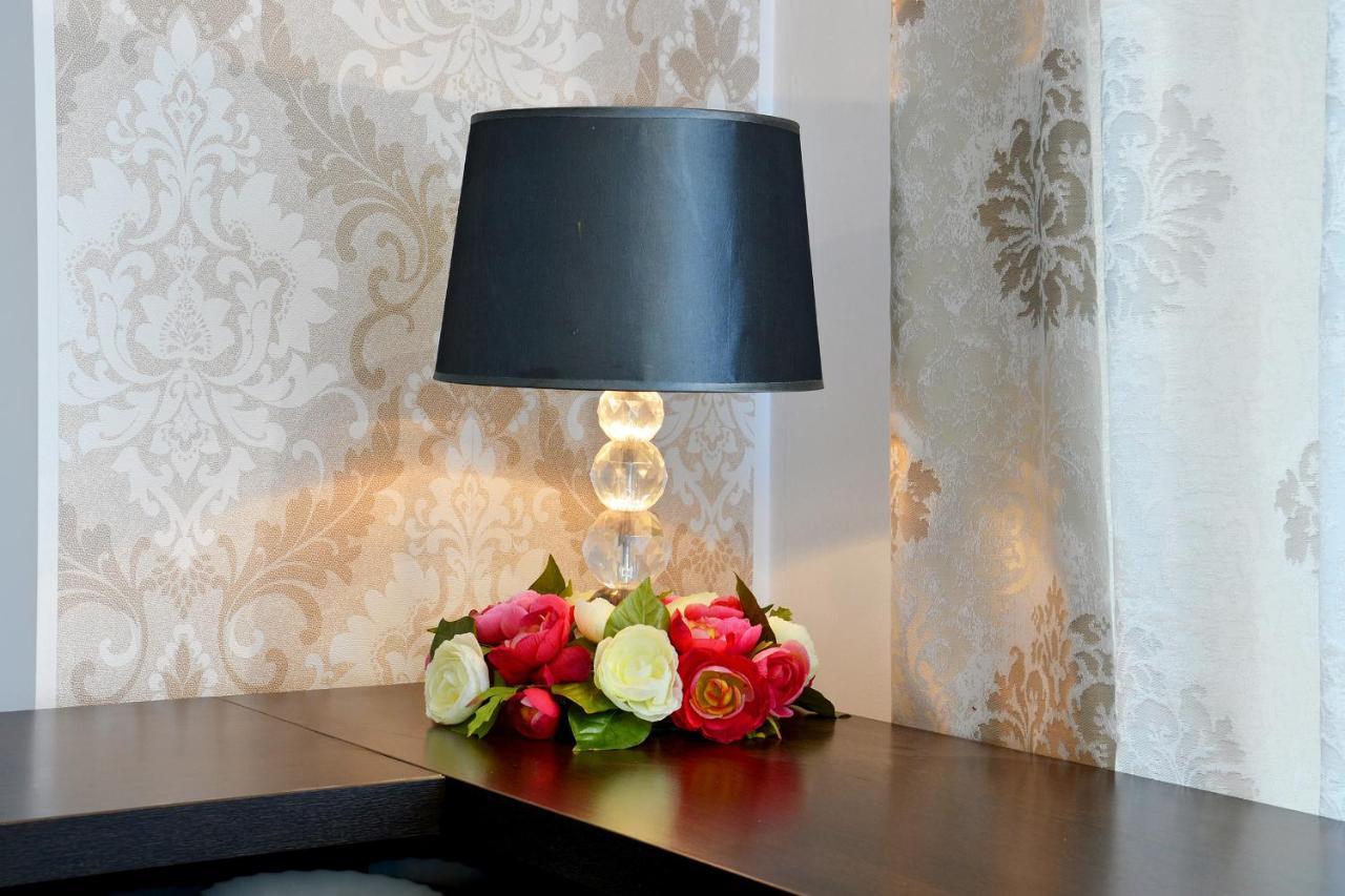 Delfin Bed & Breakfast Мендзиводзе Екстериор снимка