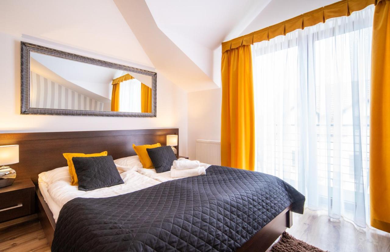Delfin Bed & Breakfast Мендзиводзе Екстериор снимка